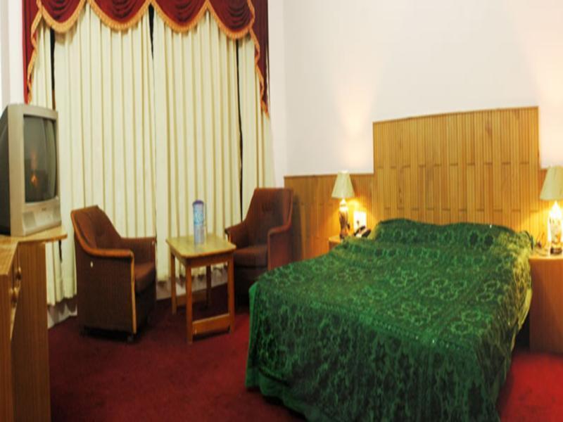 Hotel Satkar Residency - Riverside Old Manali Eksteriør bilde