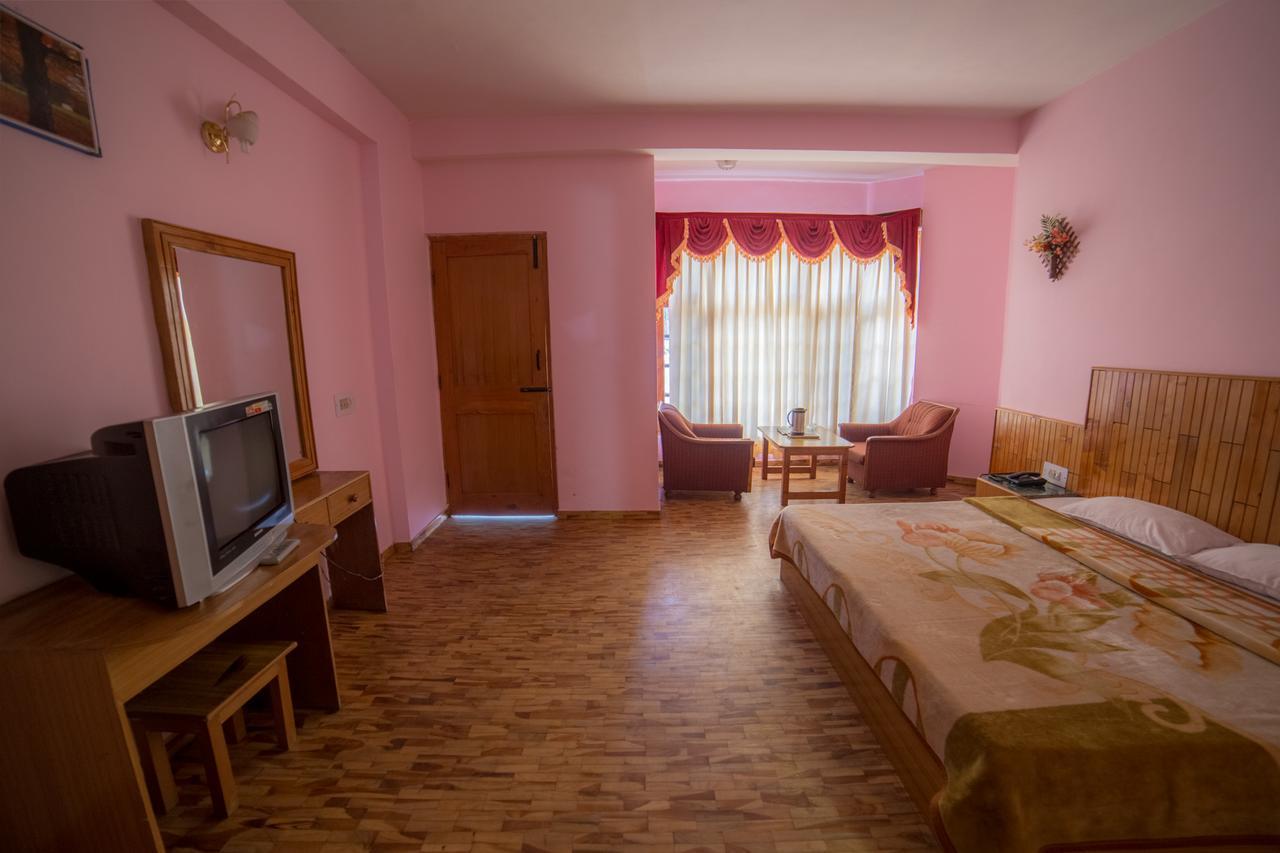 Hotel Satkar Residency - Riverside Old Manali Eksteriør bilde
